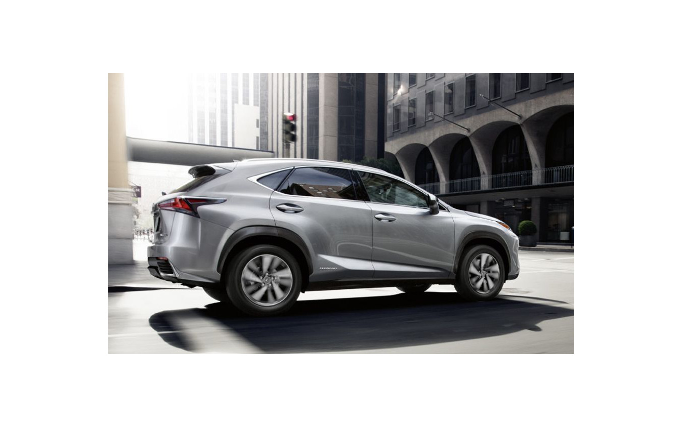 レクサス NX300h(欧州仕様)