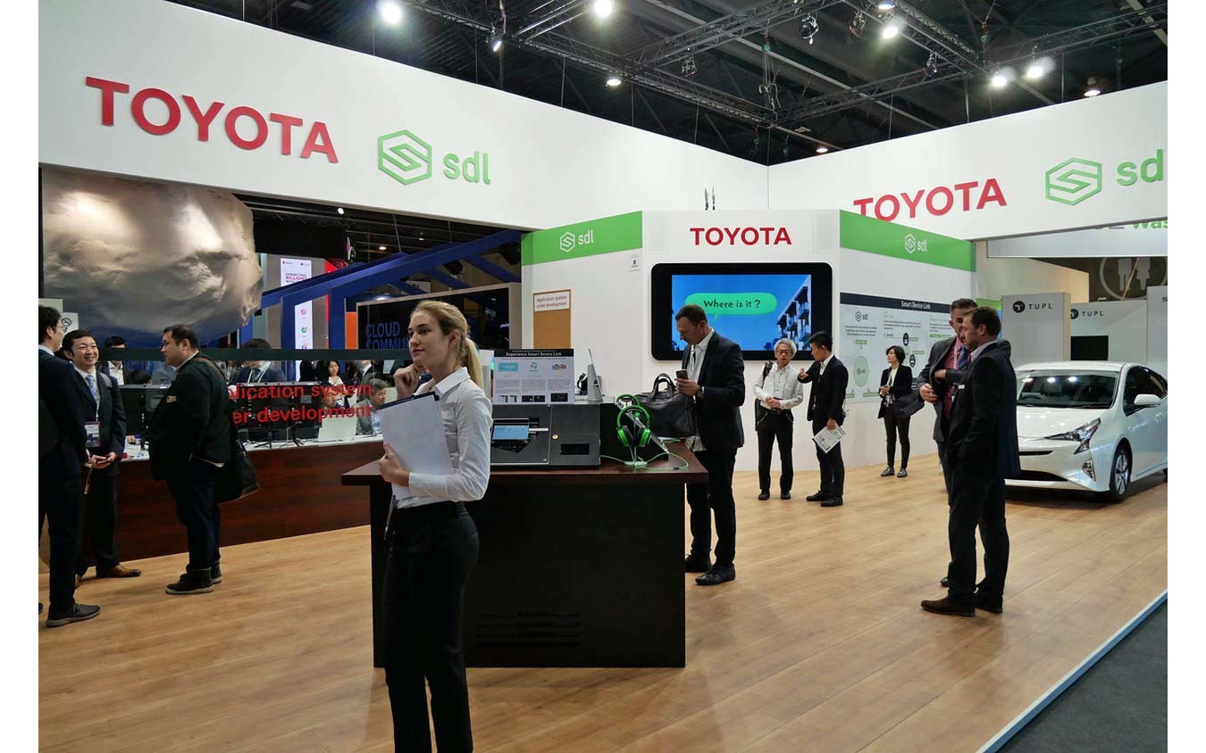 トヨタはスマホ連携の「SDL」対応をグローバルで進めている（2019年2月、MWC）