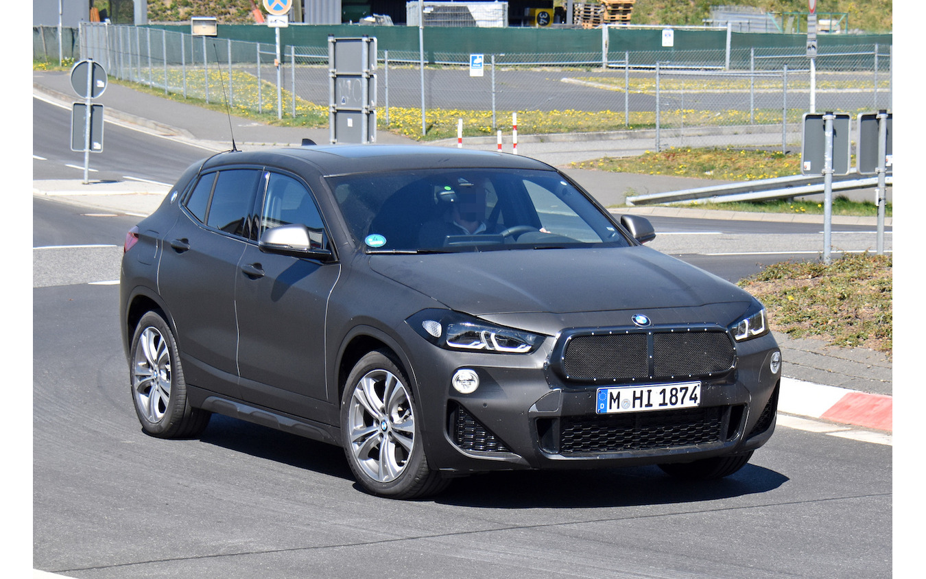 BMW X2 改良新型プロトタイプ(スクープ写真)