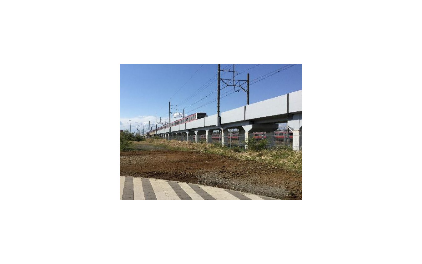 海浜幕張駅側から見た新駅の設置予定地。