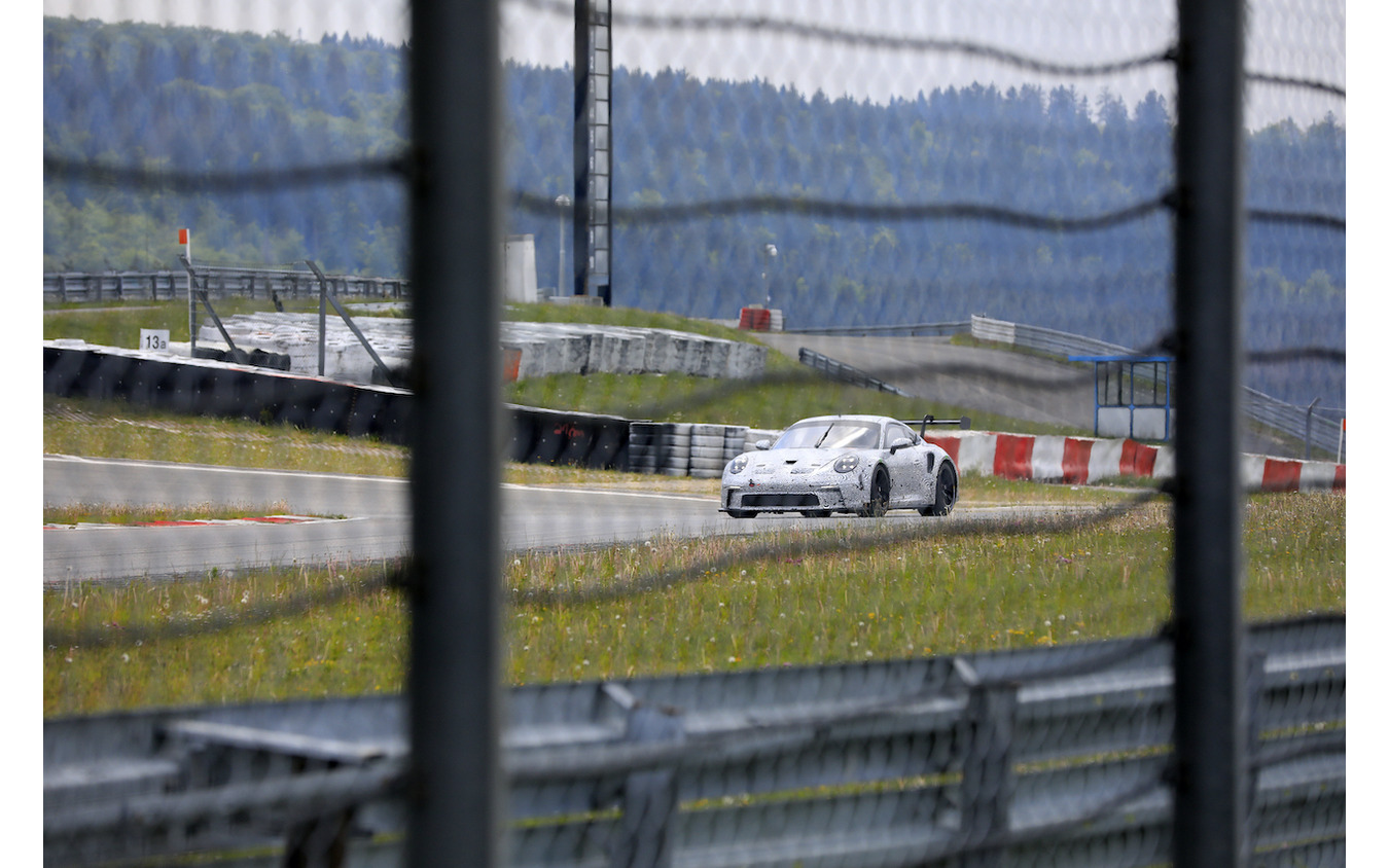 ポルシェ 911 GT3 R 新型プロトタイプ(スクープ写真)
