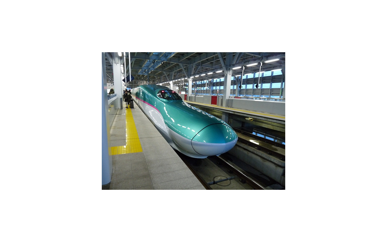 新青森駅付近のトンネル(約3km)の圏外が解消する東北新幹線。