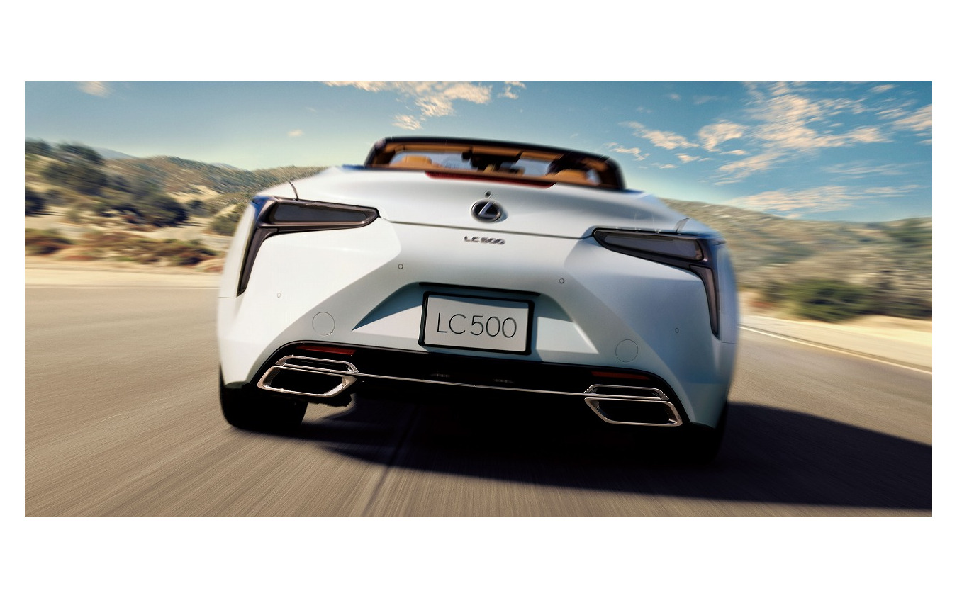 レクサス LC500コンバーチブル(ホワイトノーヴァガラスフレーク)