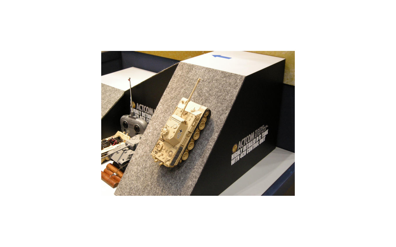 東京おもちゃショー08 タミヤのラジコン戦車 40度の斜度も走破 レスポンス Response Jp 東京おもちゃショー08 タミヤのラジコン戦車 40度の斜度も走破 レスポンス Response Jp