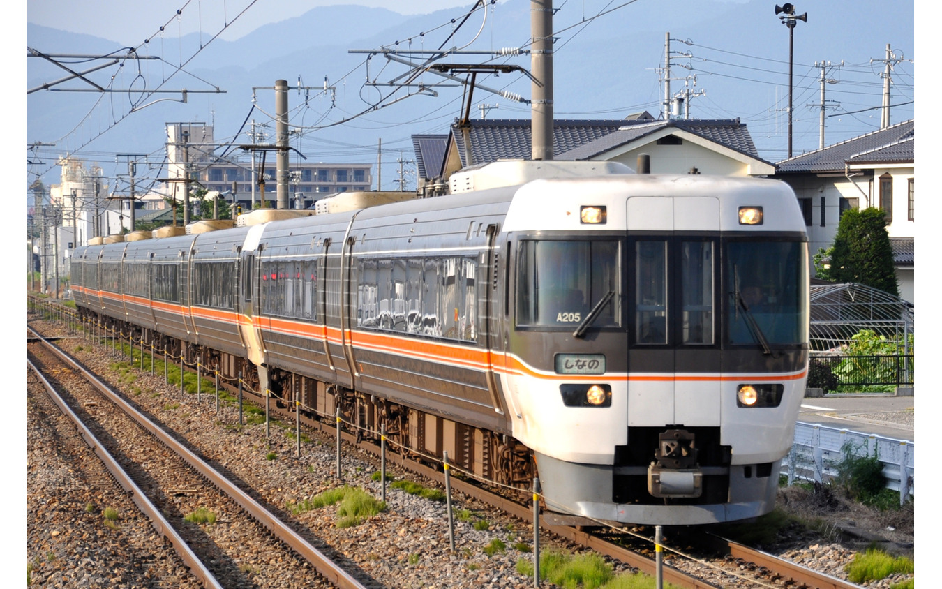 中央本線の特急『しなの』も7月8日は始発から運休。