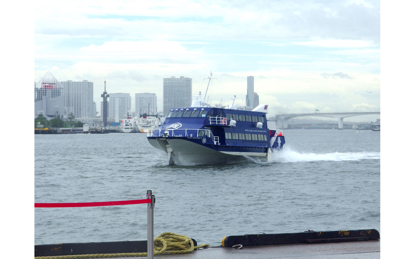 東海汽船「セブンアイランド結」