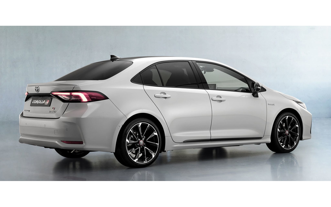 トヨタ・カローラ・セダン 新型 のGR SPORT(欧州仕様)