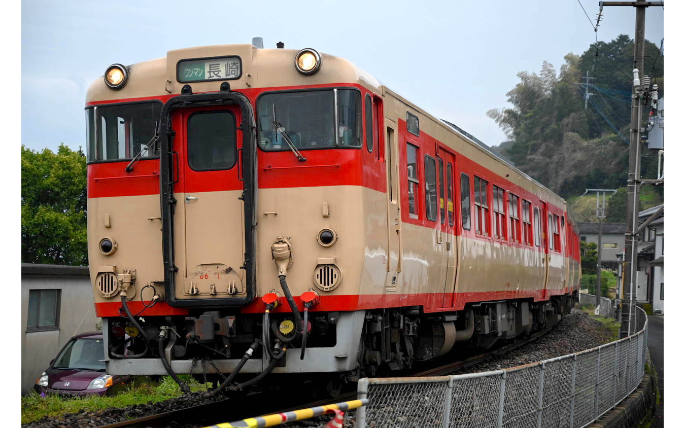 JR九州最古の国鉄型気動車が一部引退…2両編成のキハ66・67形 8月5日