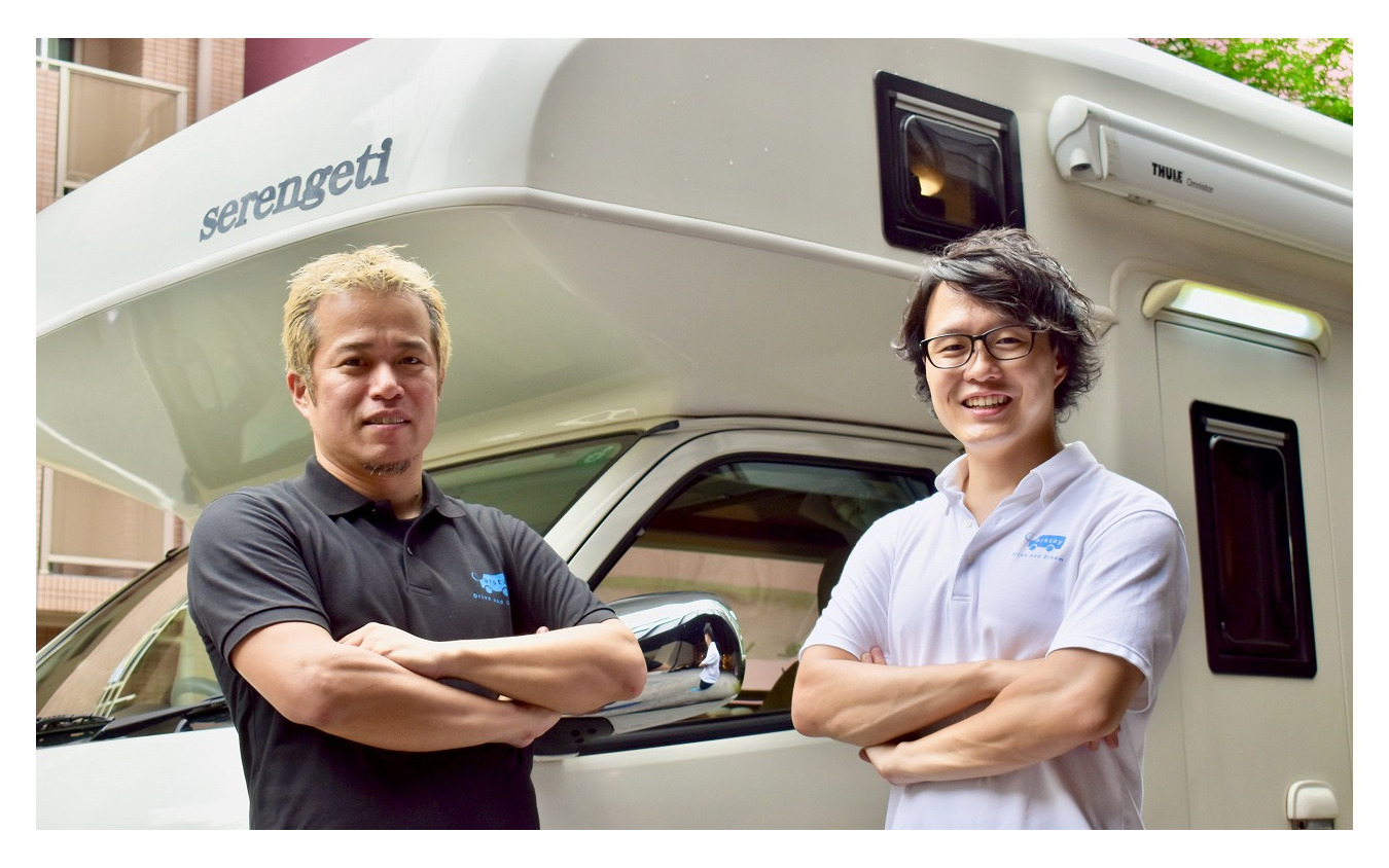 カーステイ、CMOの田端信太郎氏(左)と宮下晃樹代表取締役(右)