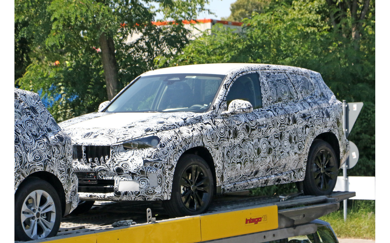BMW X1 次期型プロトタイプ(スクープ写真)