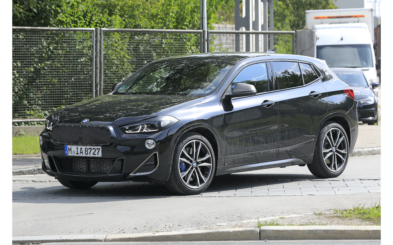BMW X2 改良新型プロトタイプ(スクープ写真)