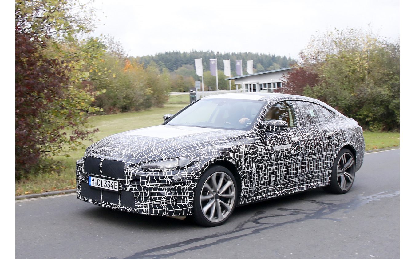 BMW i4M プロトタイプ(スクープ写真)