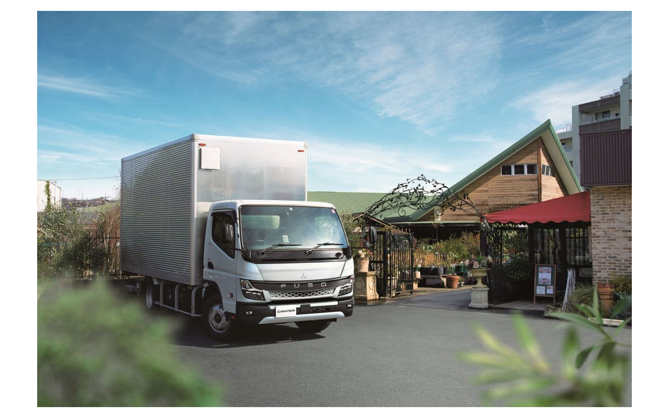 新型キャンター発表:トラックはBEVかFCVか?