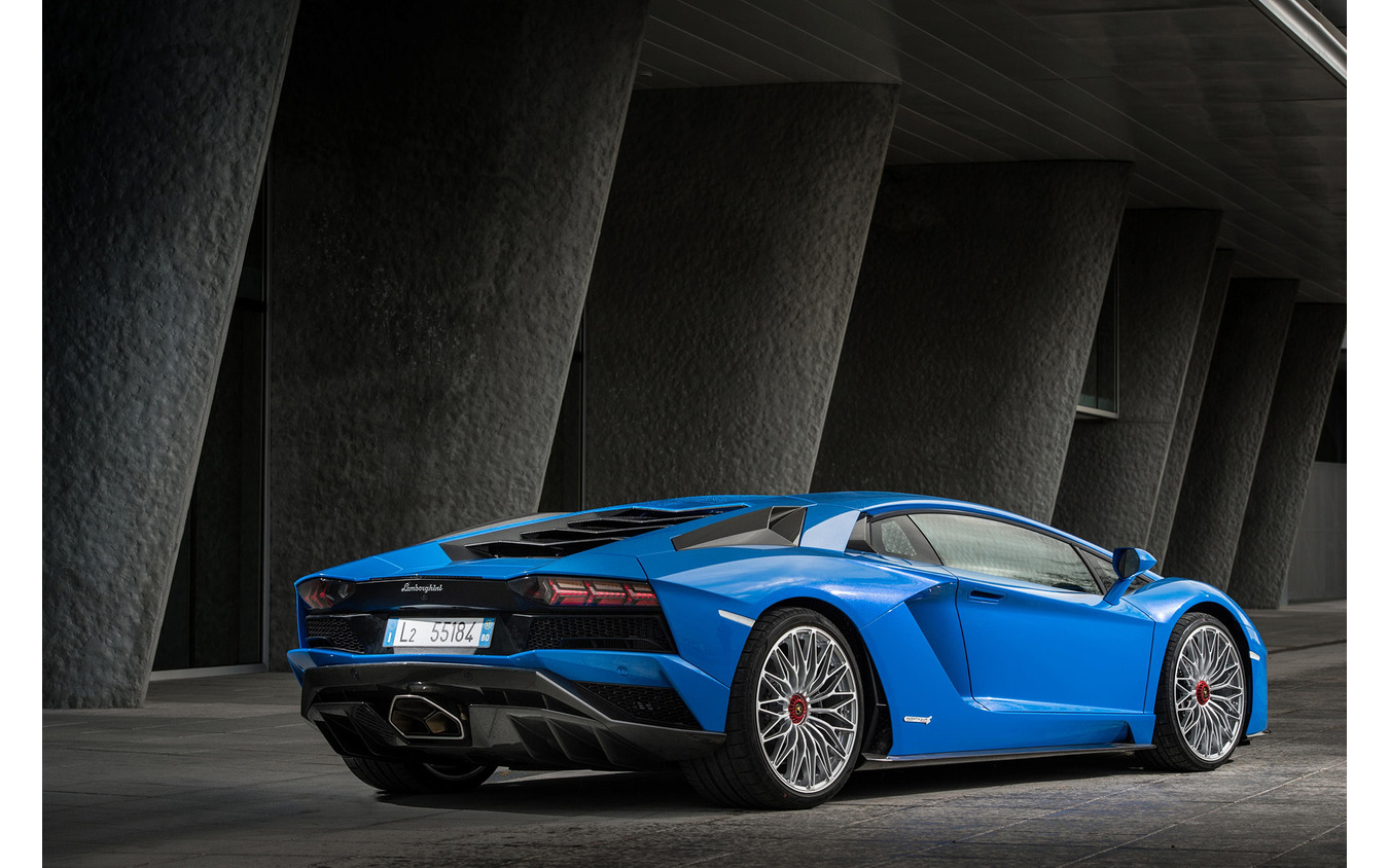 ランボルギーニ ファミリーへの近道 認定中古プログラム Selezione Lamborghini をお勧めする理由 レスポンス Response Jp