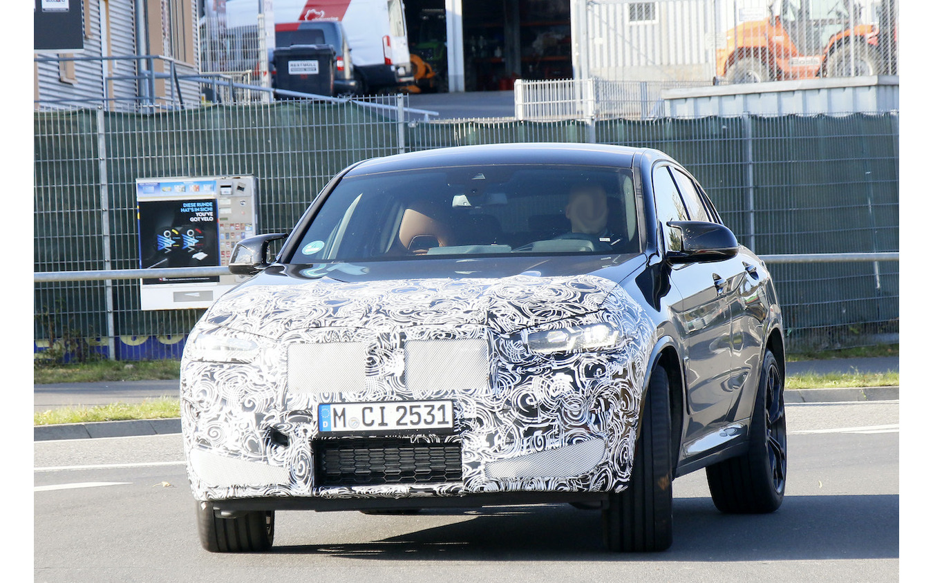 BMW X4M 改良新型プロトタイプ(スクープ写真)