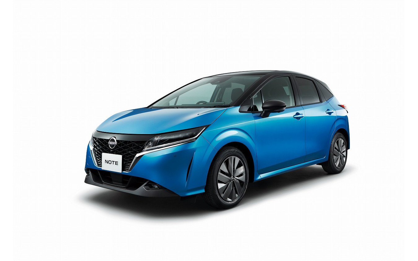 日産ノート X(ビビッドブルー・スーパーブラック 2トーン)