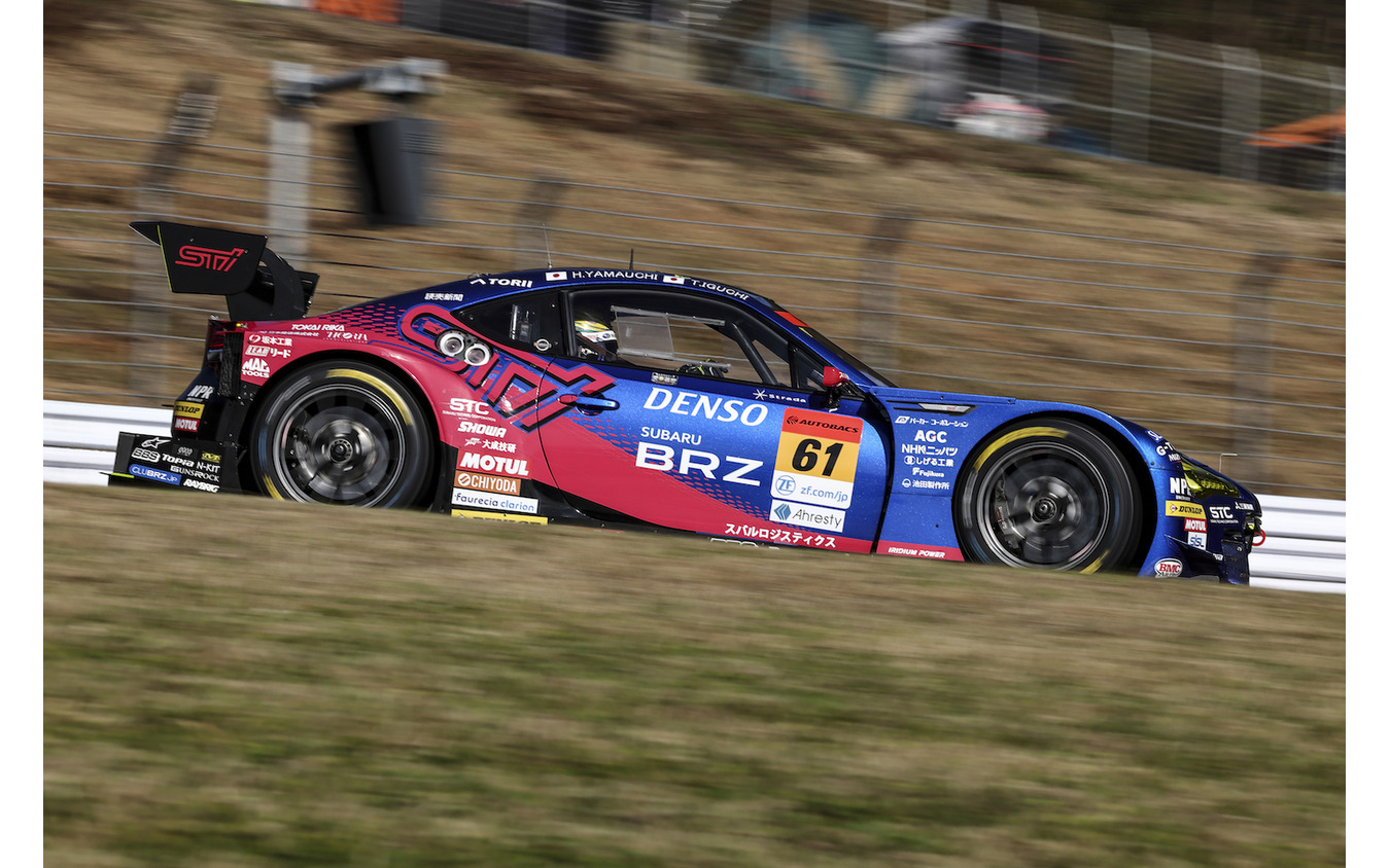GT300クラス予選2番手の#61 SUBARU BRZ R&D SPORT
