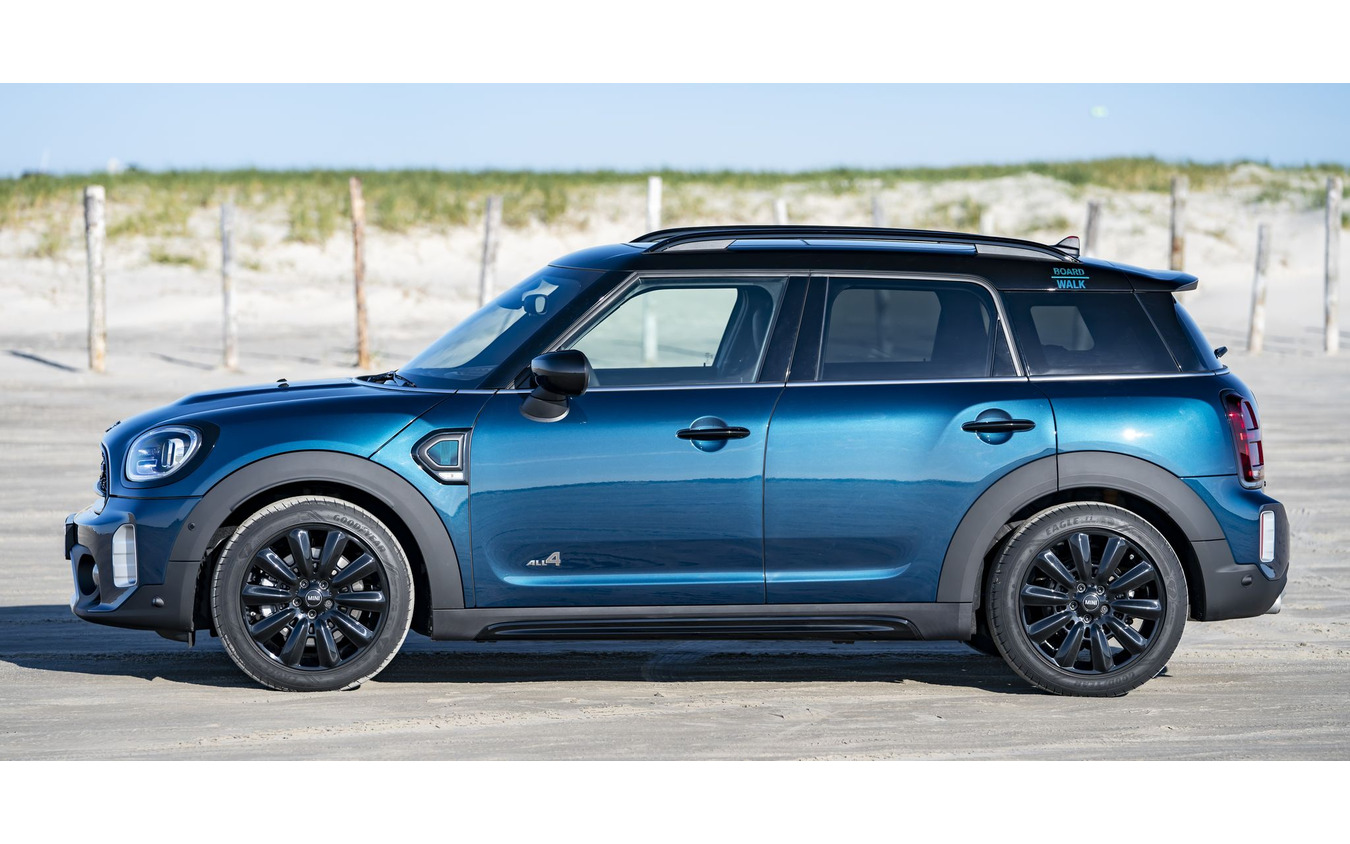 MINI カントリーマン(クロスオーバー)の「ボードウォーク」