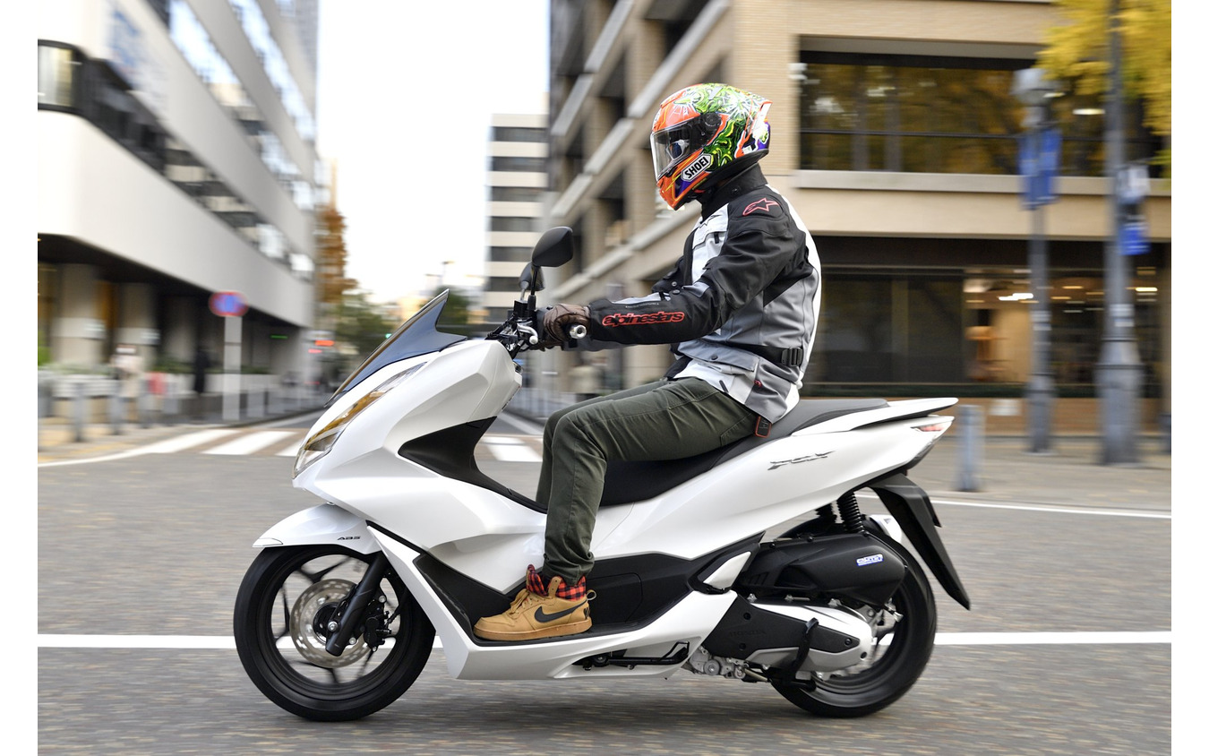 ホンダ Pcx125 試乗 エンジン 車体をフルチェンジ 全方位 死角なし 青木タカオ レスポンス Response Jp