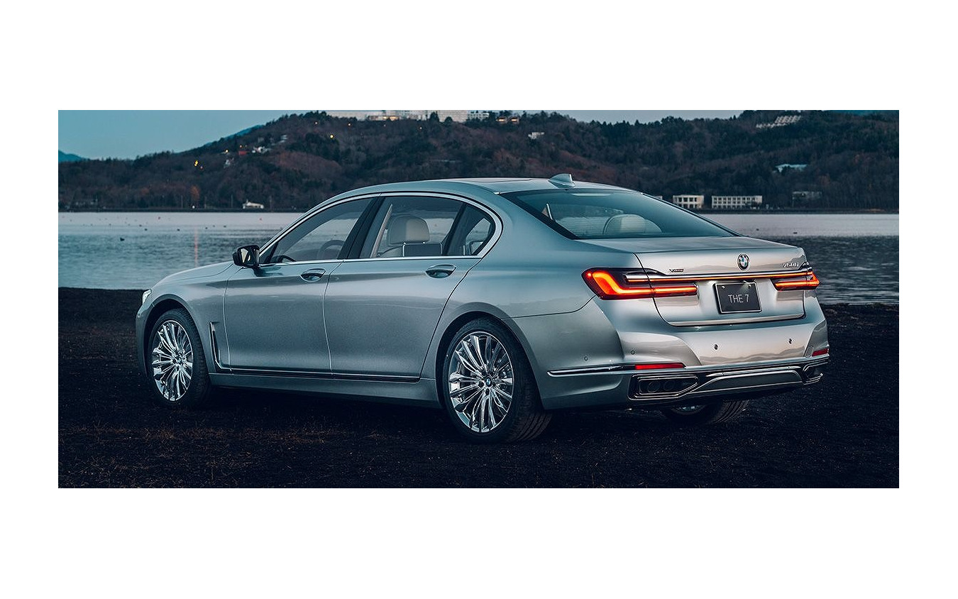 BMW 750Li xDrive ピュアメタルエディション