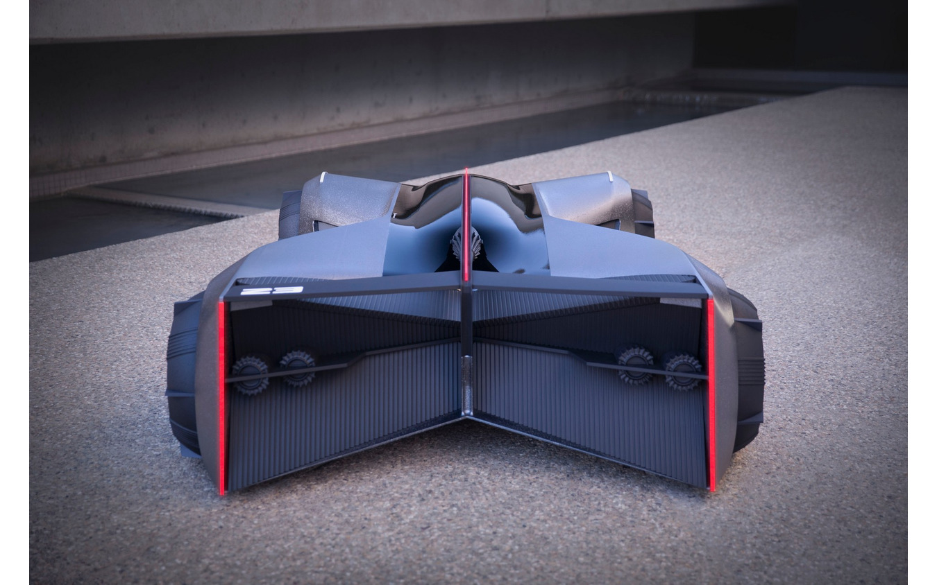 2050年の日産 GT-R をテーマにした学生の作品『GT-R(X)2050』