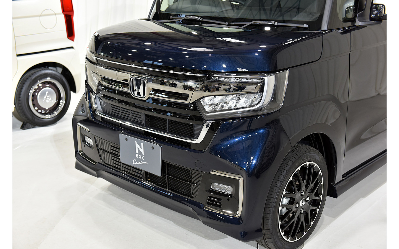 ホンダ N-BOX カスタム 改良新型