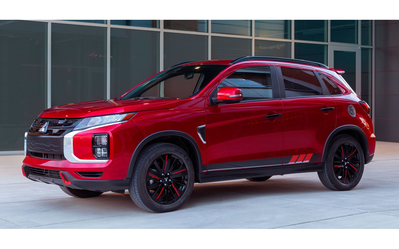 三菱 アウトランダー スポーツ( RVR に相当)の2021年モデルのブラックエディション