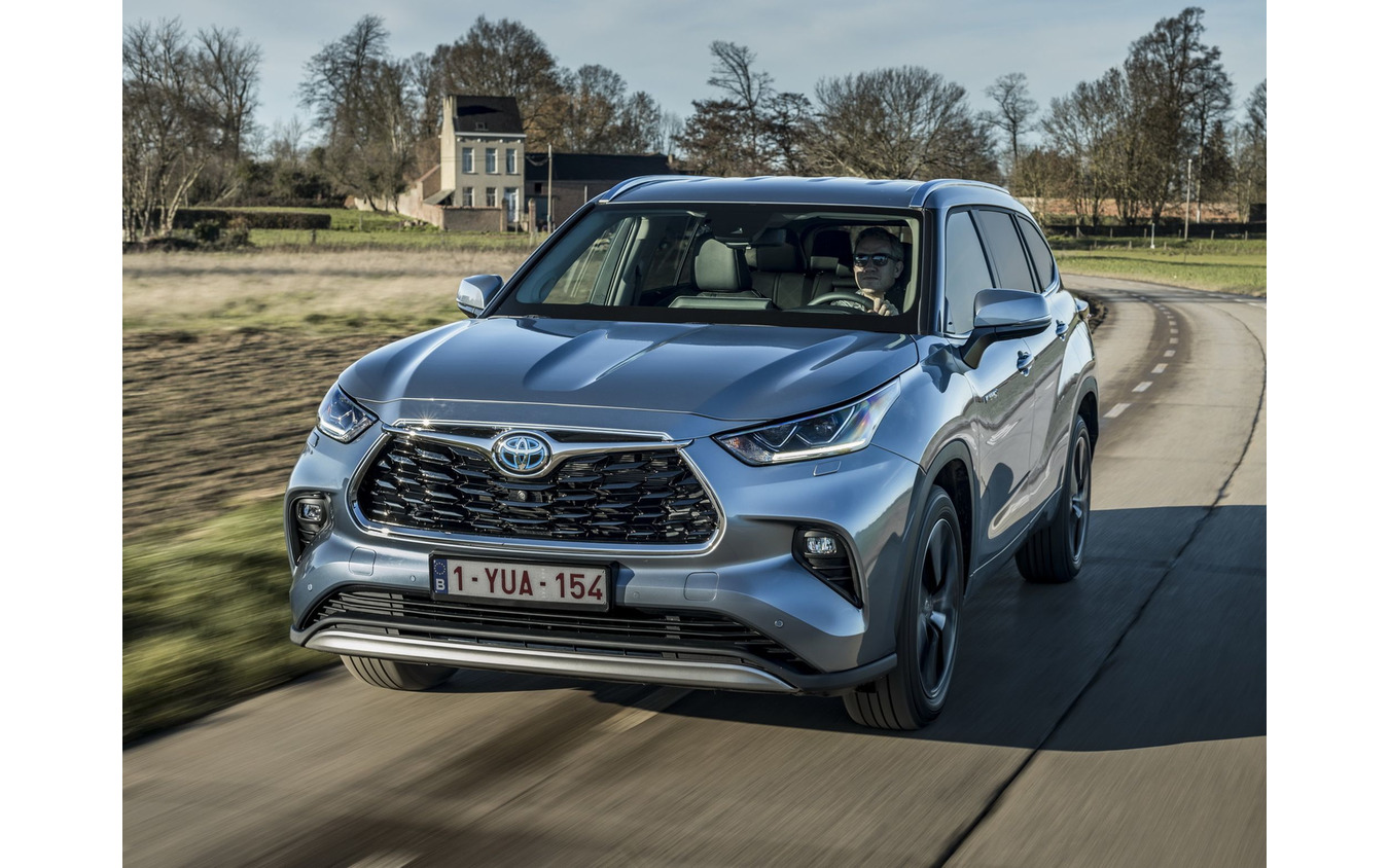 トヨタ ハイランダー Rav4 の兄貴分を欧州初投入 ハイブリッドのみ レスポンス Response Jp