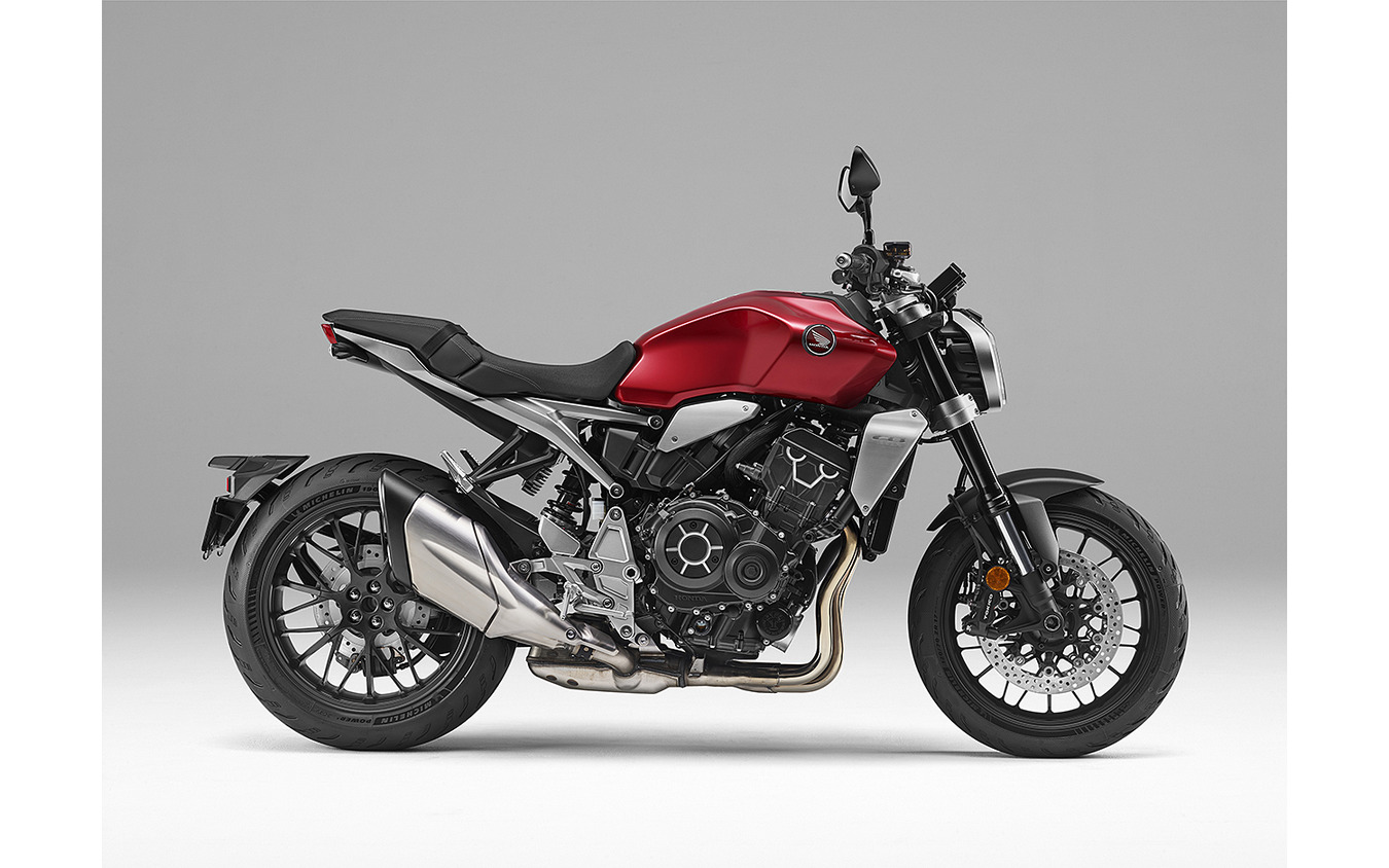 ホンダ CB1000R(キャンディークロモスフィアレッド)