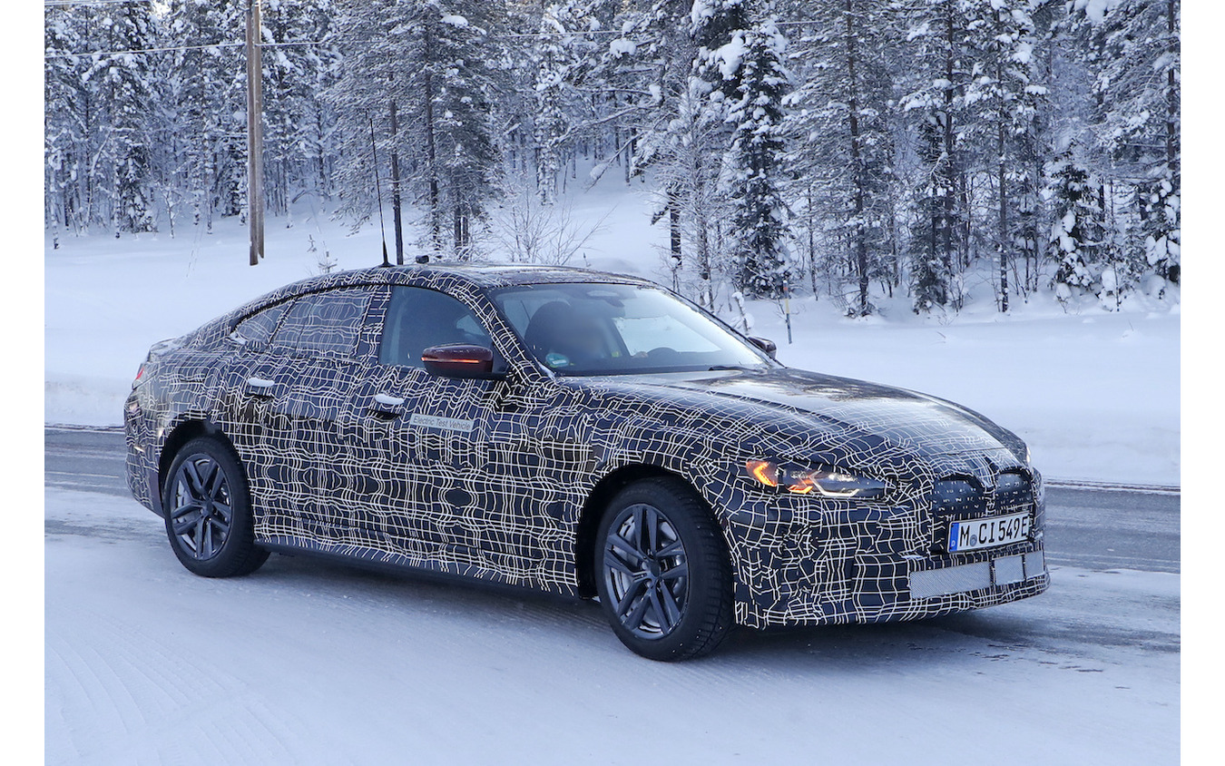 BMW i4 プロトタイプ(スクープ写真)