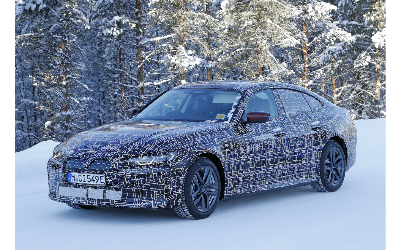 BMW i4 プロトタイプ(スクープ写真)