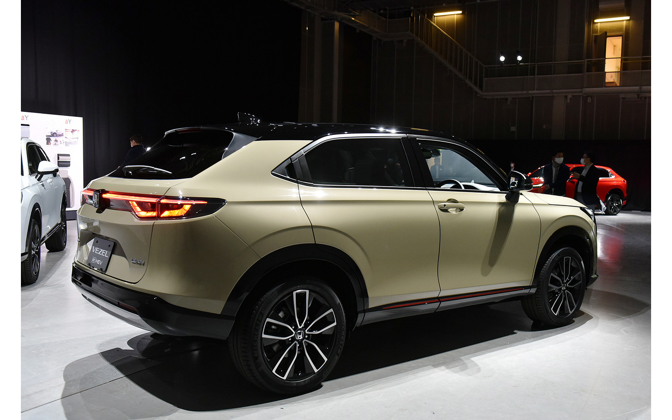 ホンダ ヴェゼル 新型(e:HEV PLaY)
