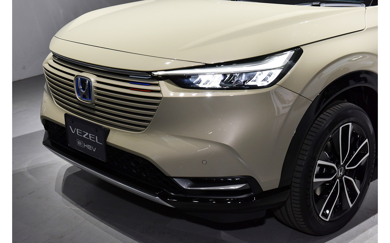 ホンダ ヴェゼル 新型(e:HEV PLaY)