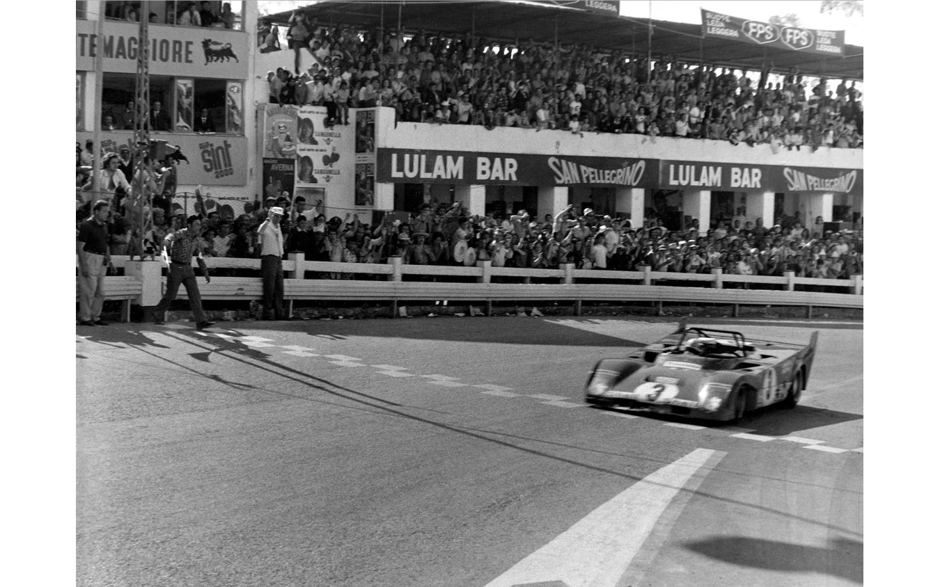 1972年に開催された「タルガ・フローリオ」の模様(フェラーリのライブラリー写真)。