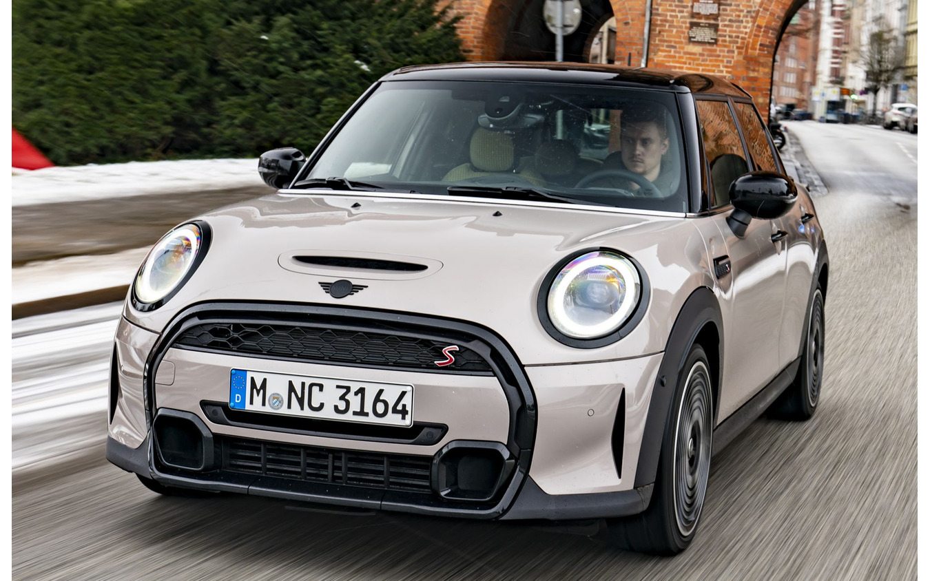 MINI ハッチバック 5ドア 改良新型