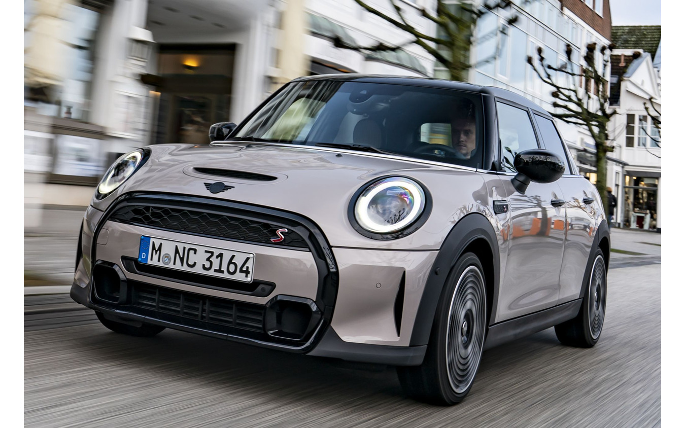 MINI ハッチバック 5ドア 改良新型