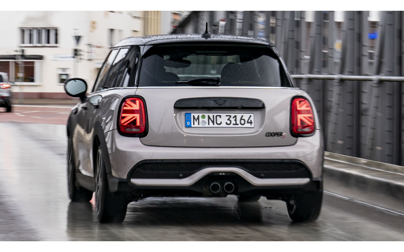 MINI ハッチバック 5ドア 改良新型