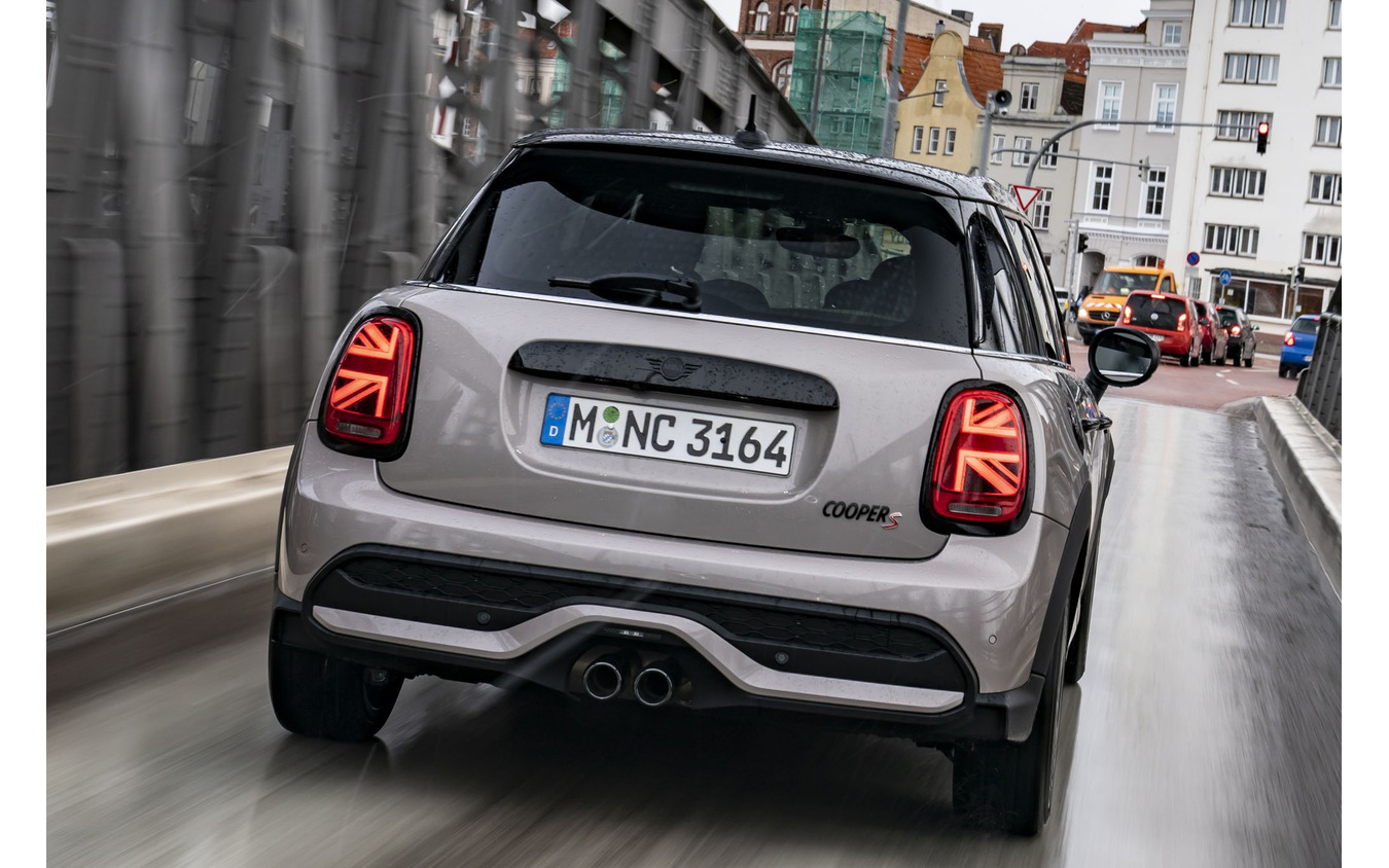 MINI ハッチバック 5ドア 改良新型