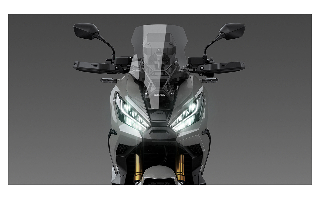 ホンダ X-ADV ヘッドライト(ライトON)