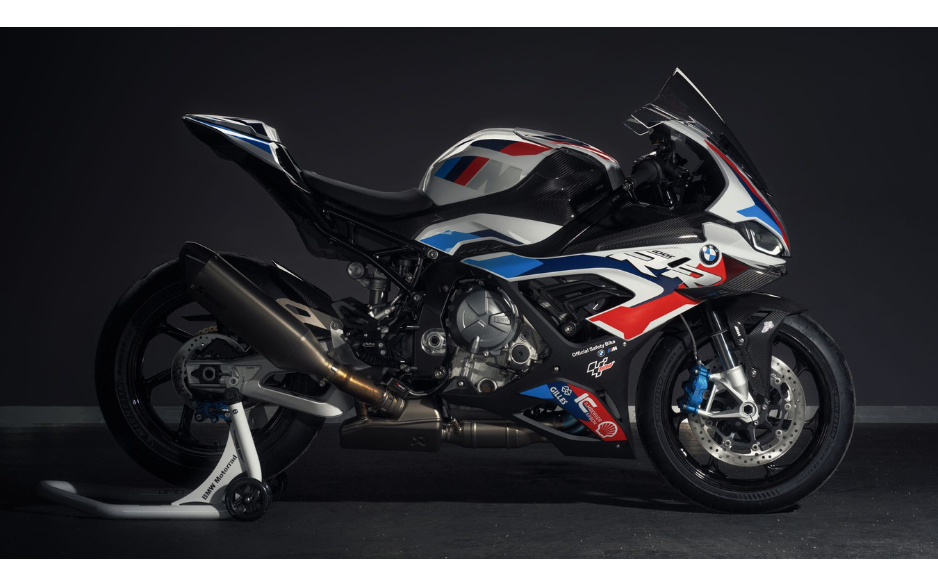 BMW M 1000 RR のMotoGPセーフティバイク