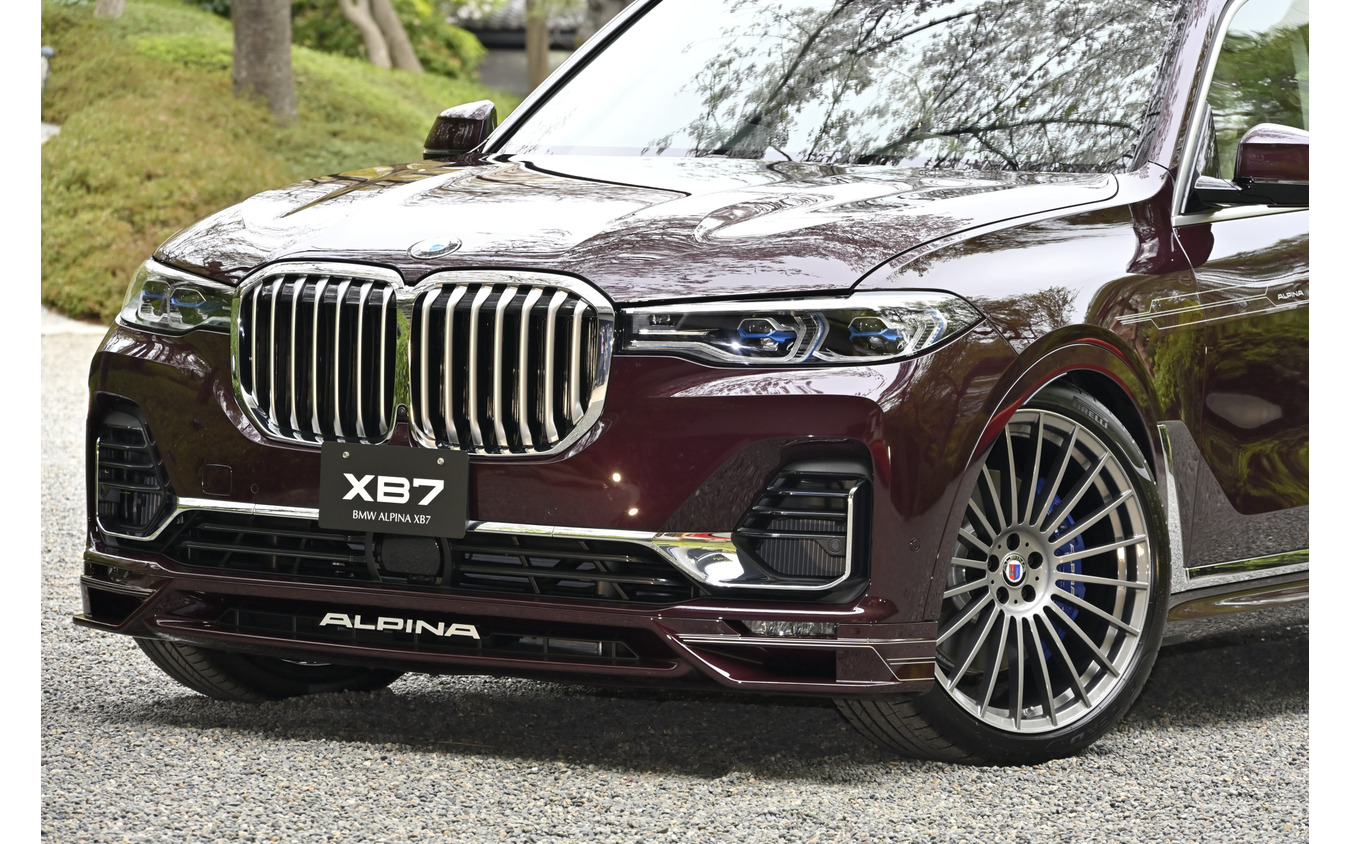 BMW アルピナ XB7