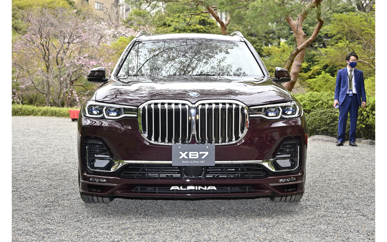 BMW アルピナ XB7