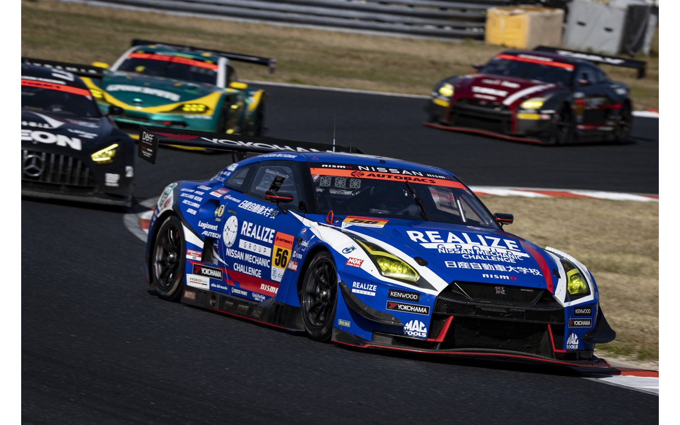 GT300クラス優勝の#56 リアライズ日産自動車大学校 GT-R