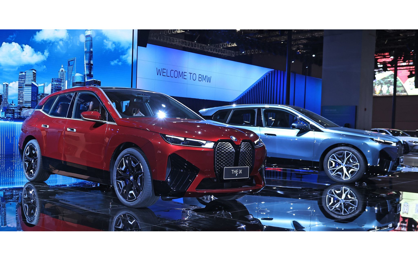 BMW iX(上海モーターショー2021)