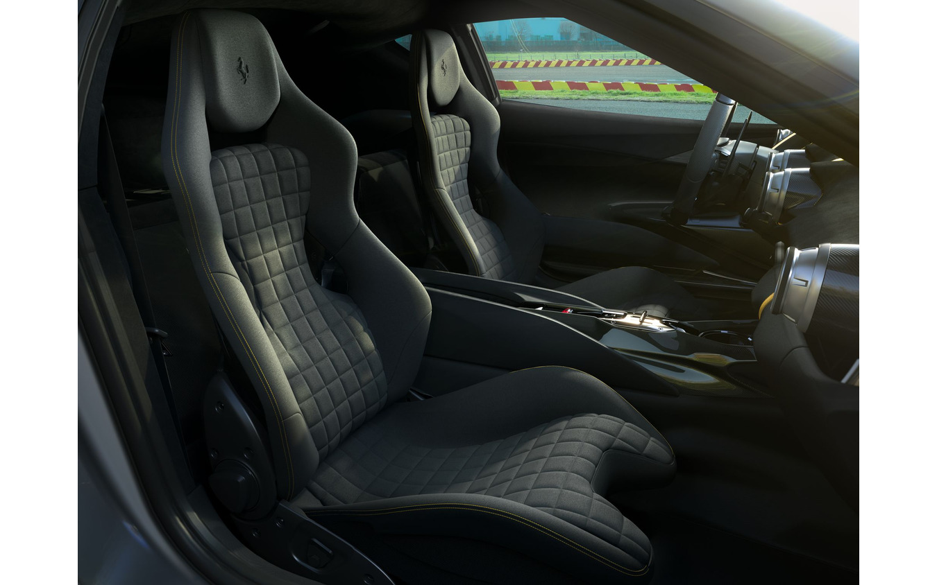 フェラーリ 812スーパーファスト をベースにした「リミテッドエディションV12モデル」(仮称)