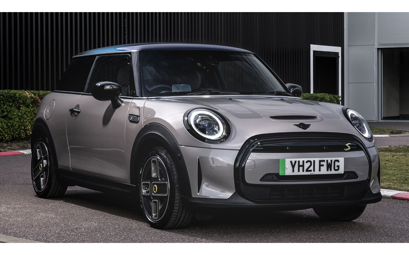 MINI ハッチバック のEV「クーパーSE」と英国オックスフォード工場