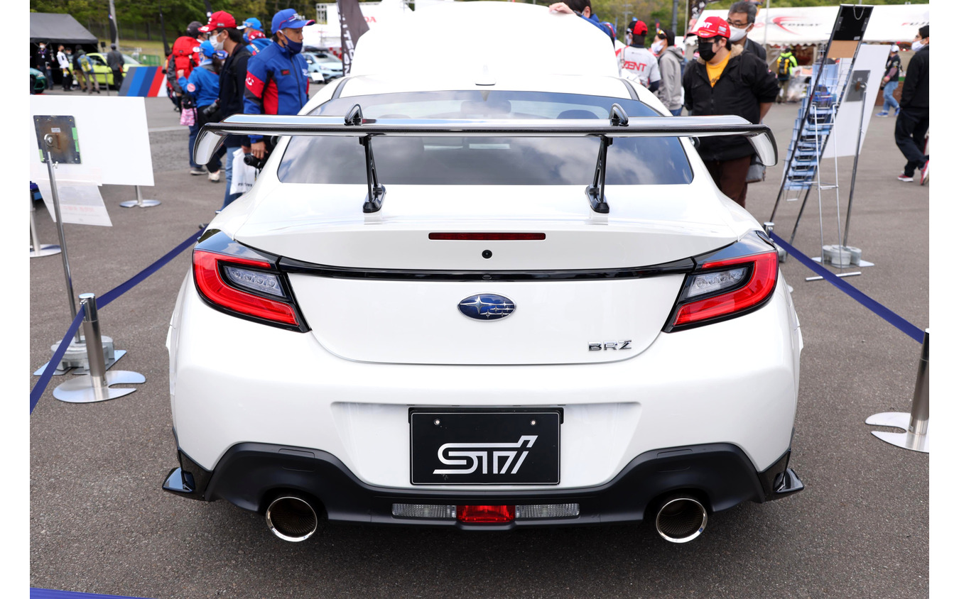 スバルBRZ STIパフォーマンスパーツ装着車