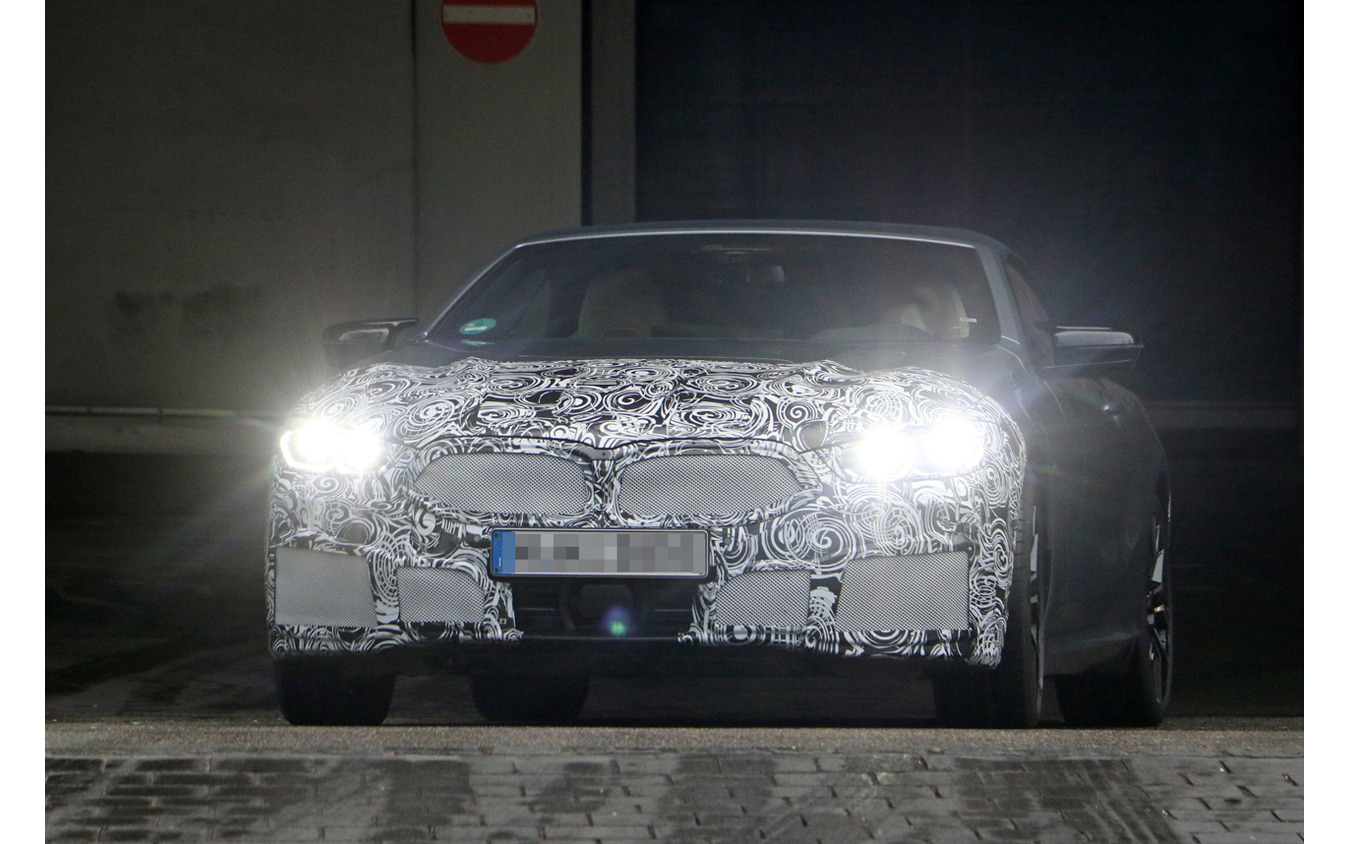 BWM 8シリーズ カブリオレ 改良新型プロトタイプ(スクープ写真)