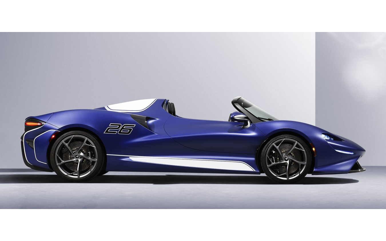 マクラーレン・エルバ のフロントウインドスクリーン装着車