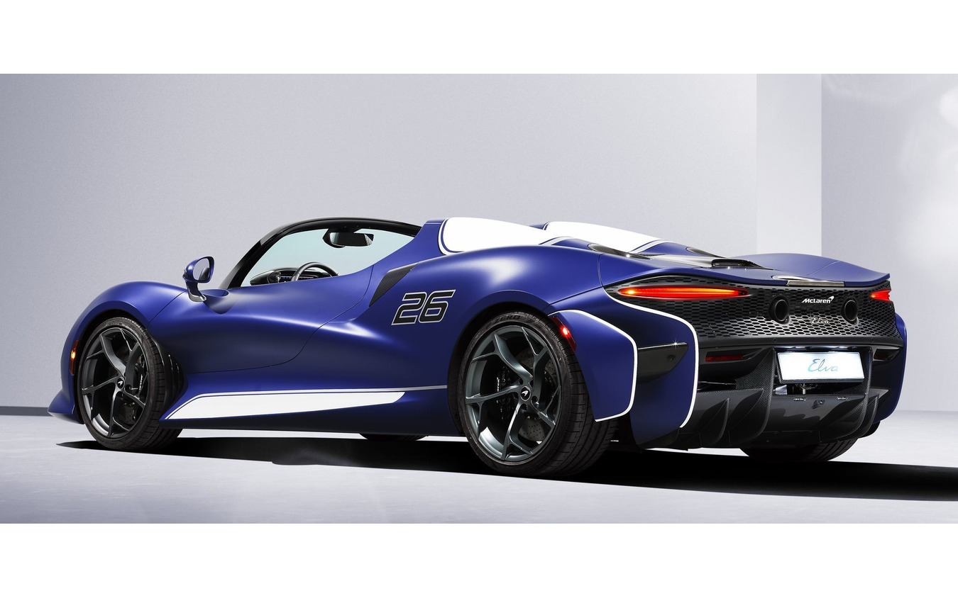 マクラーレン・エルバ のフロントウインドスクリーン装着車